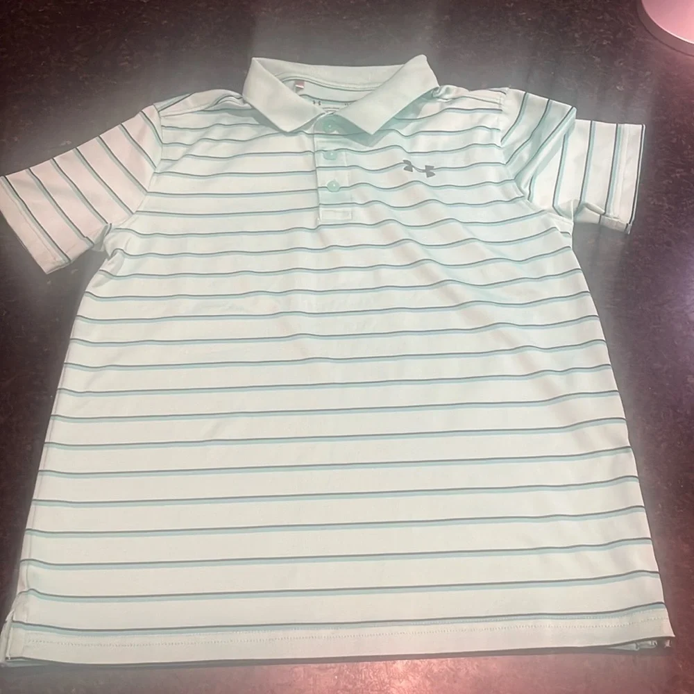 Boys UNDER ARMOR POLO SHIRT..